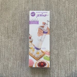 NWT Wilton decorating tool